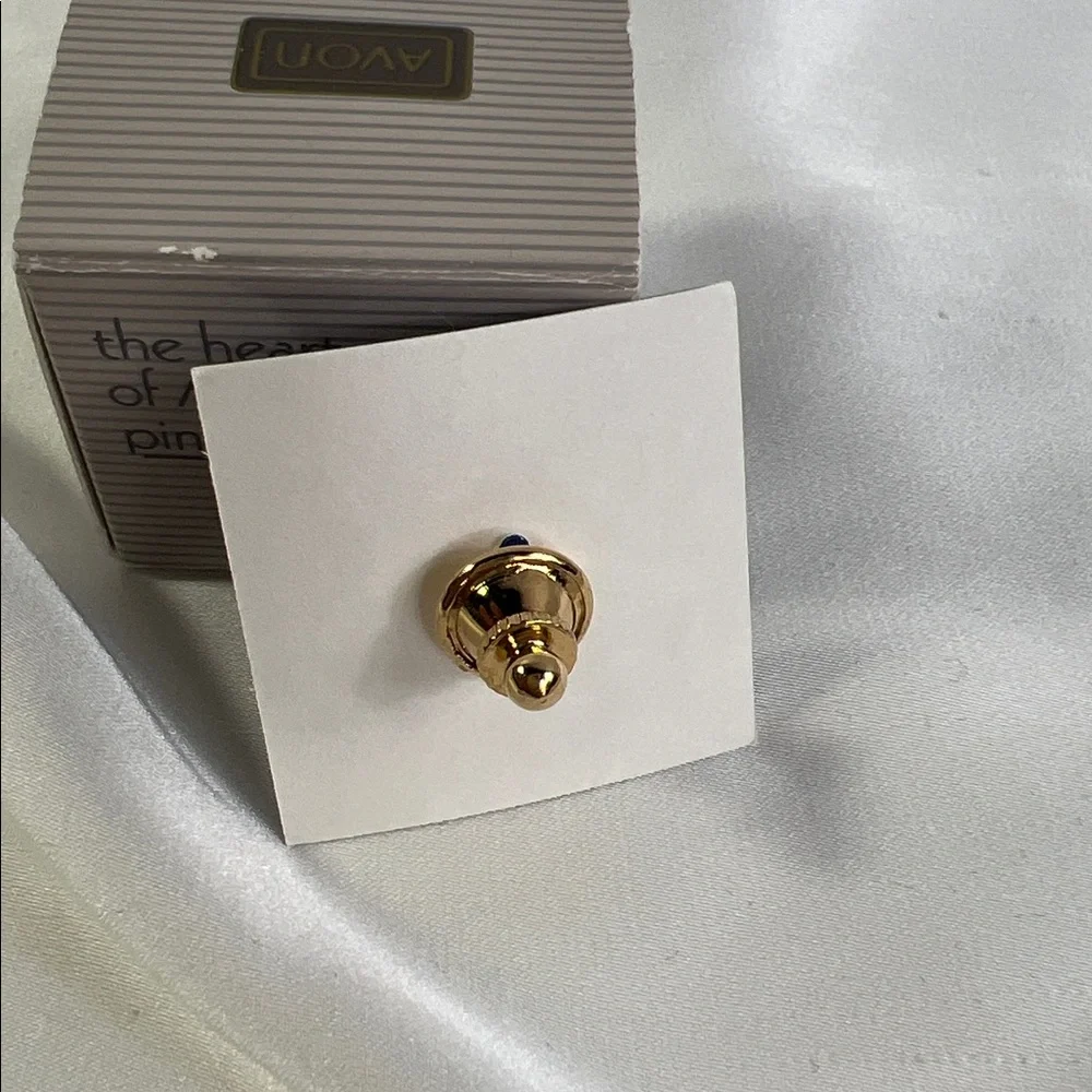 Vintage 1991 Avon Heart of America‎ Pin with Red, White, and Blue New in Box